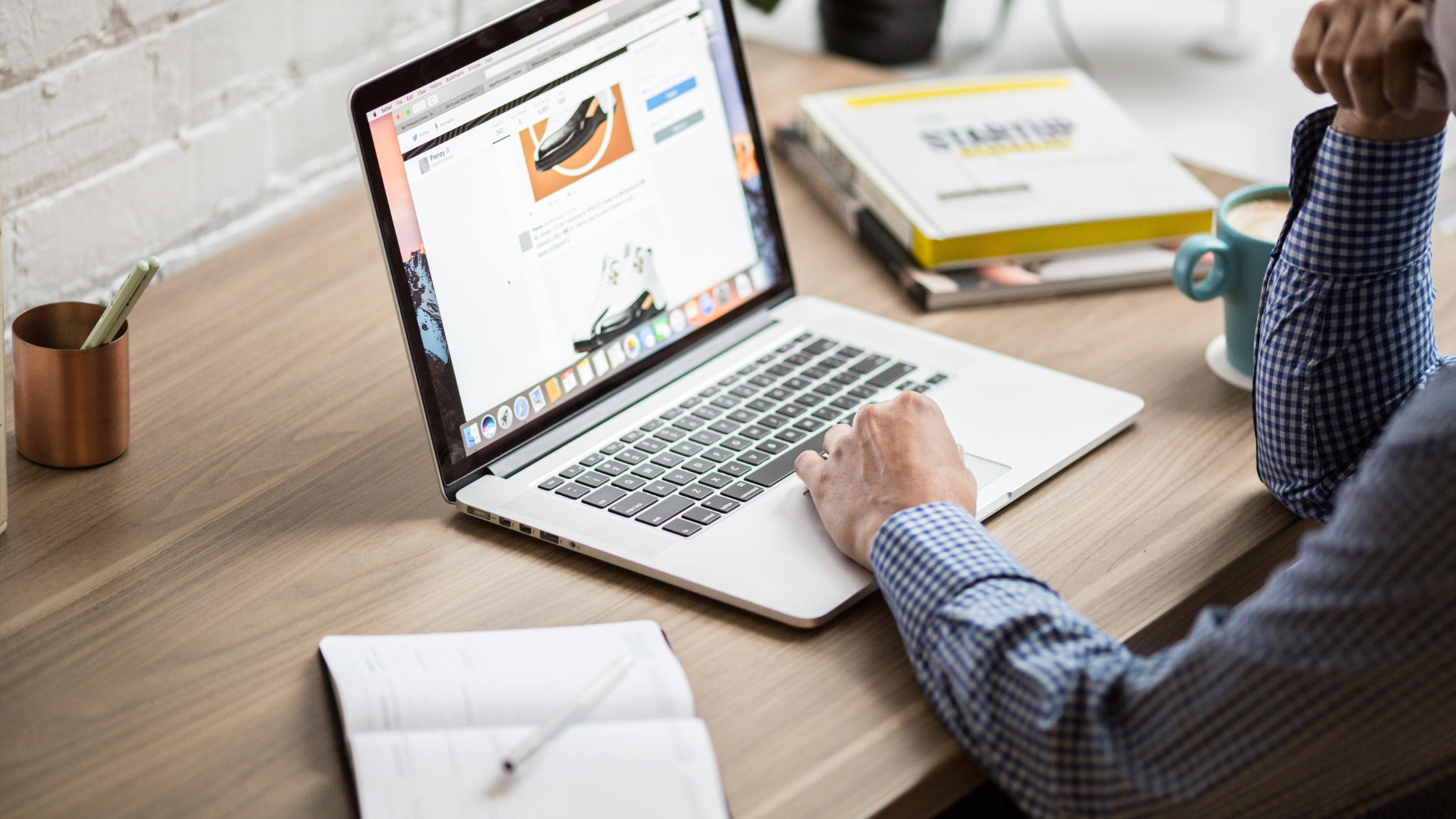 12 Side Hustles to Earn £1000+ Monthly in the UK: Complete 2025 Guide